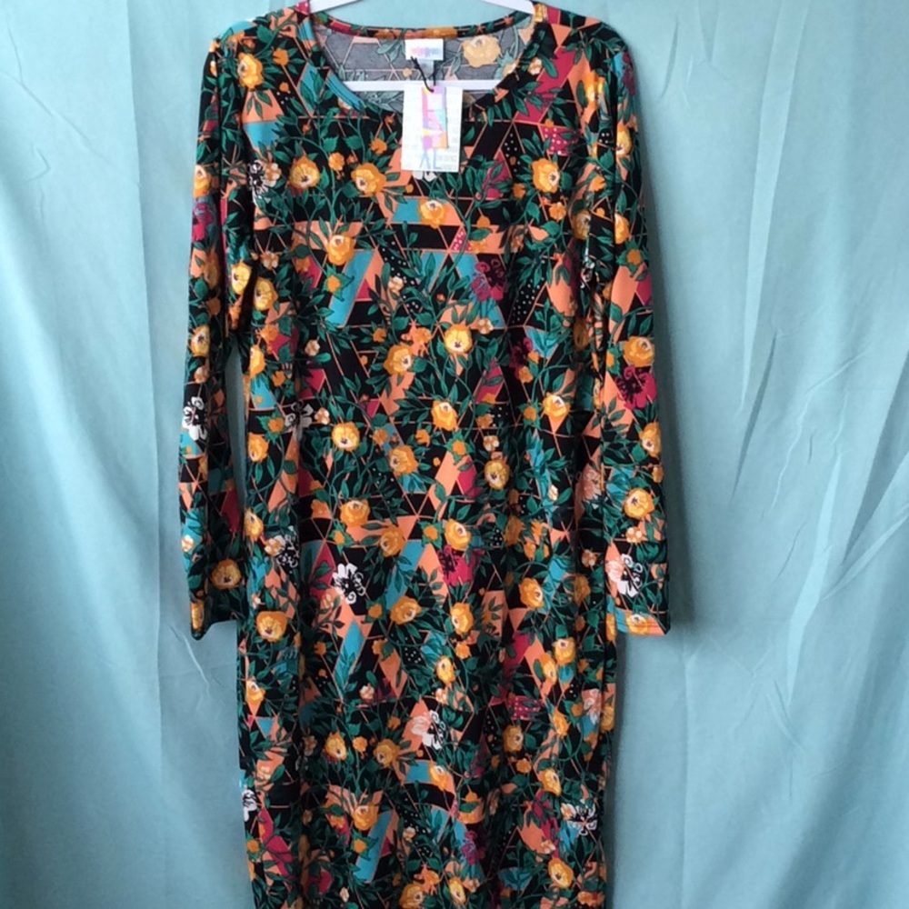 BNWT LongSleeve Floral Bodycon Midi Dress, Size XL